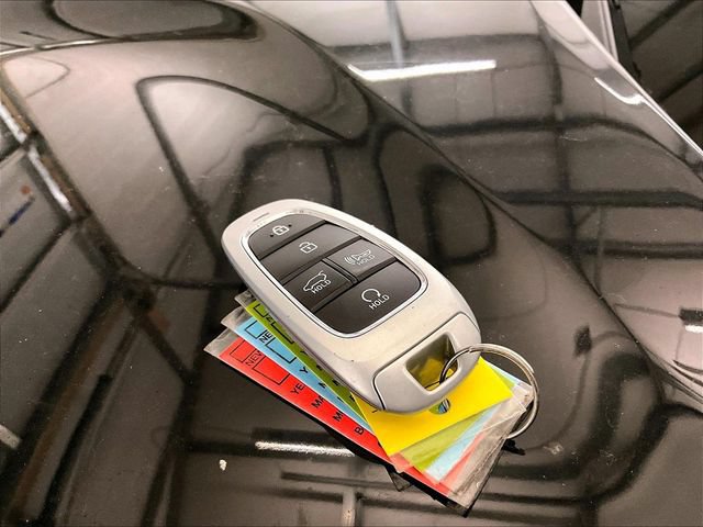 Used 2023 Hyundai Santa Fe SEL Premium AWD/4WD image 9