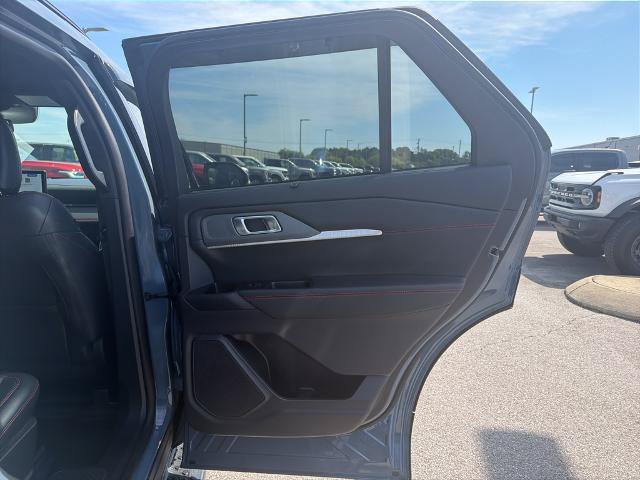 Certified 2025 Ford Explorer ST-Line w/ Premium Package RWD image 22