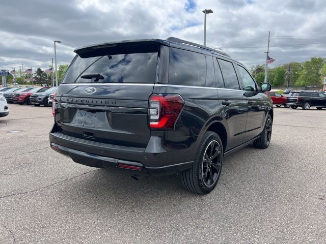Certified 2024 Ford Expedition Limited AWD/4WD image 4