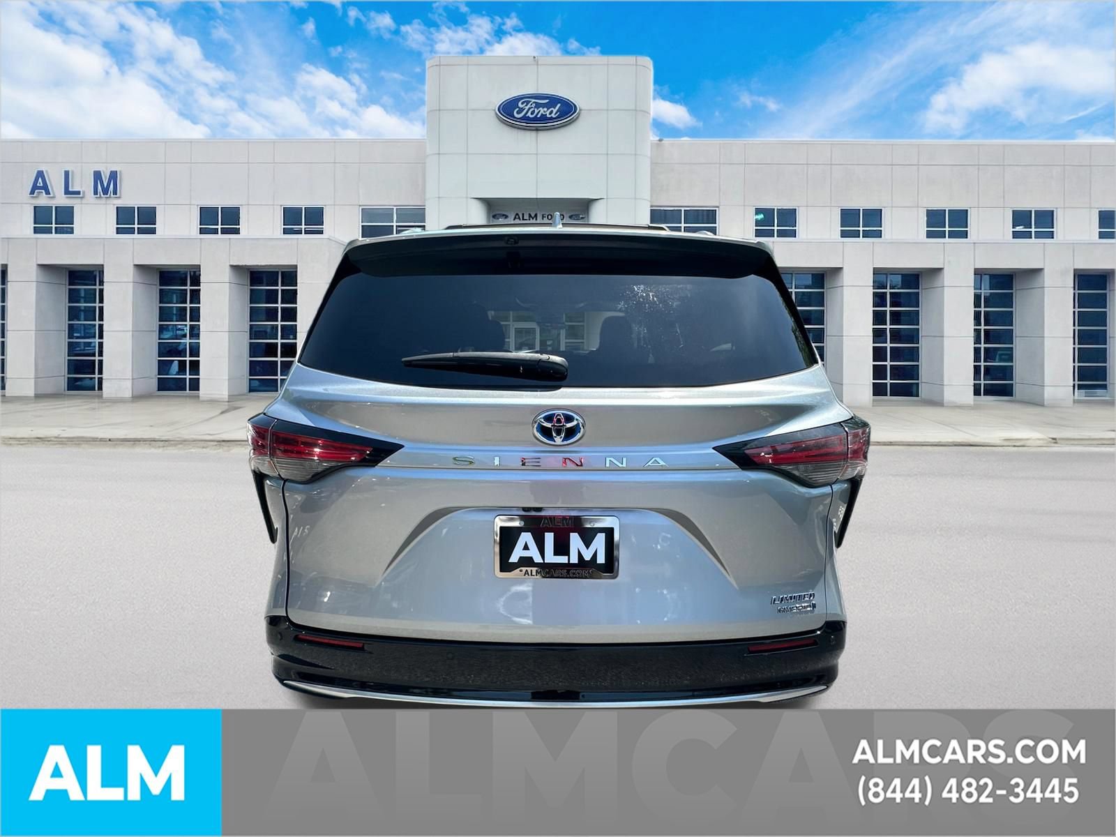 Used 2021 Toyota Sienna Limited FWD image 6