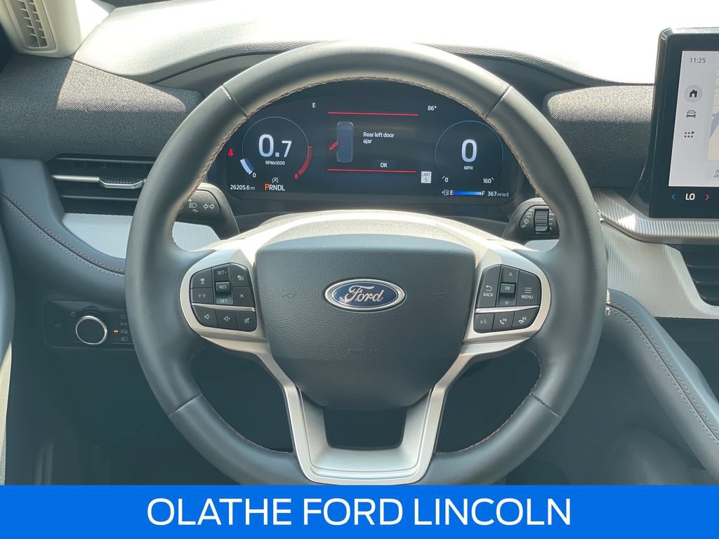 Certified 2025 Ford Explorer Active AWD/4WD image 17