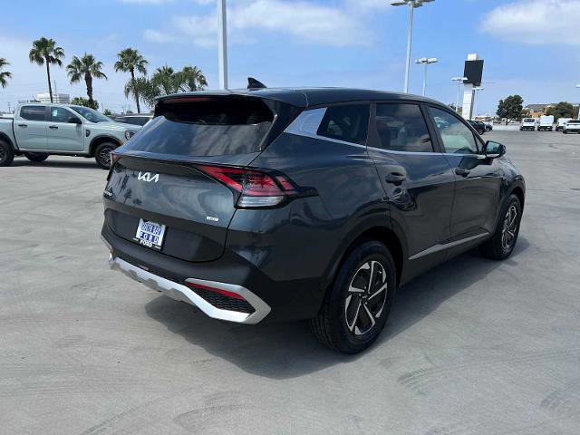 Used 2023 Kia Sportage LX image 5