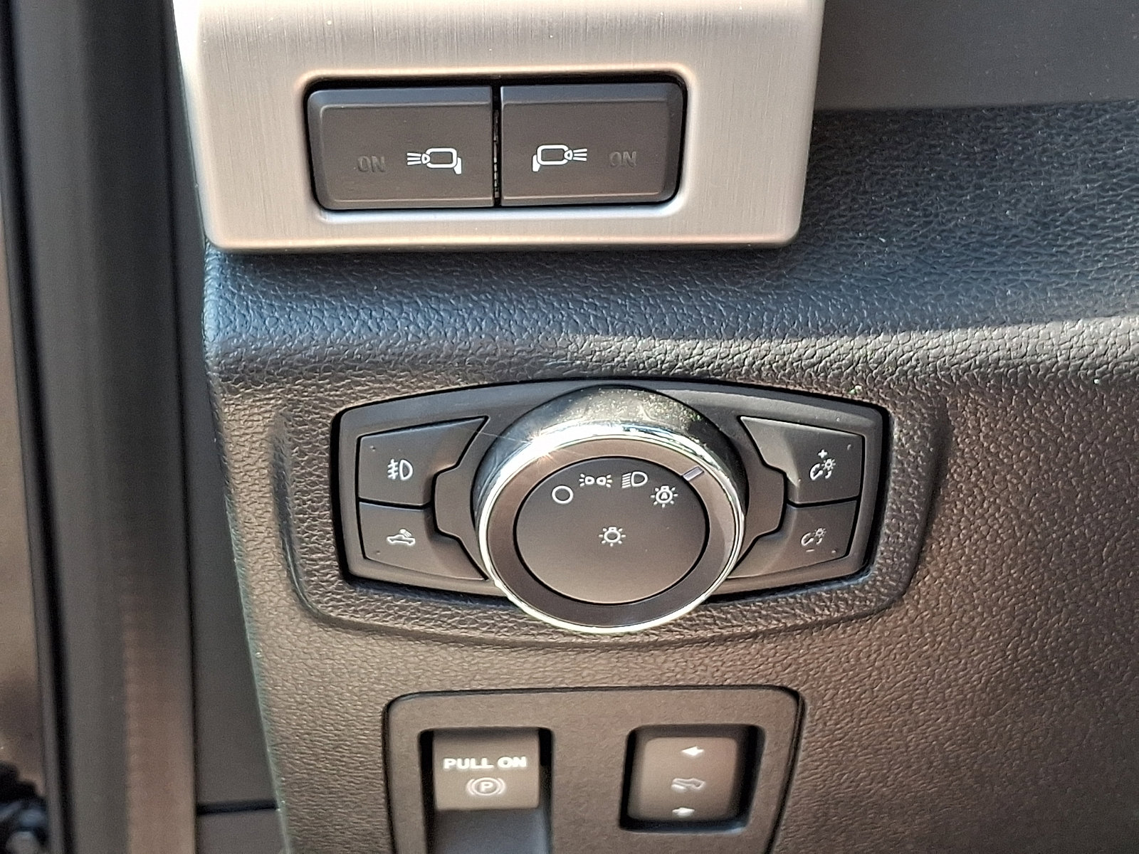 Certified 2019 Ford F150 Platinum AWD/4WD image 27