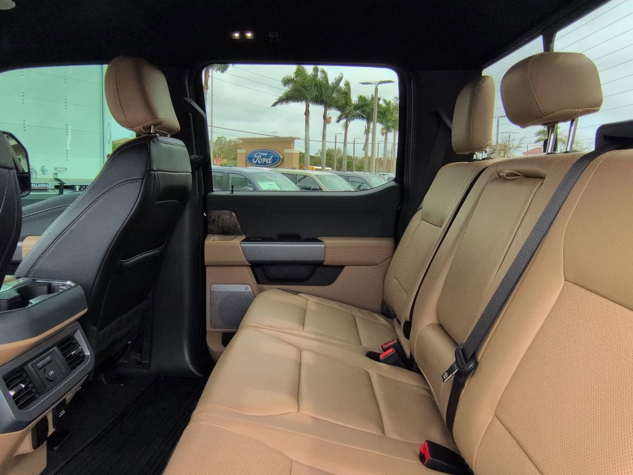 Certified 2024 Ford F350 Lariat w/ Lariat Ultimate Package image 13