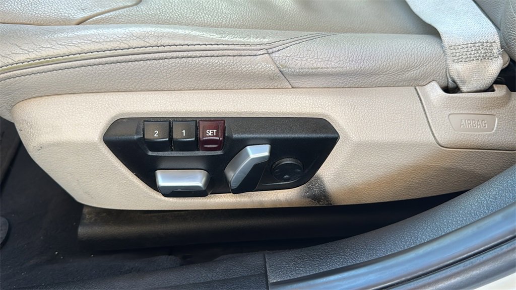 Used 2017 BMW 320i Sedan image 20