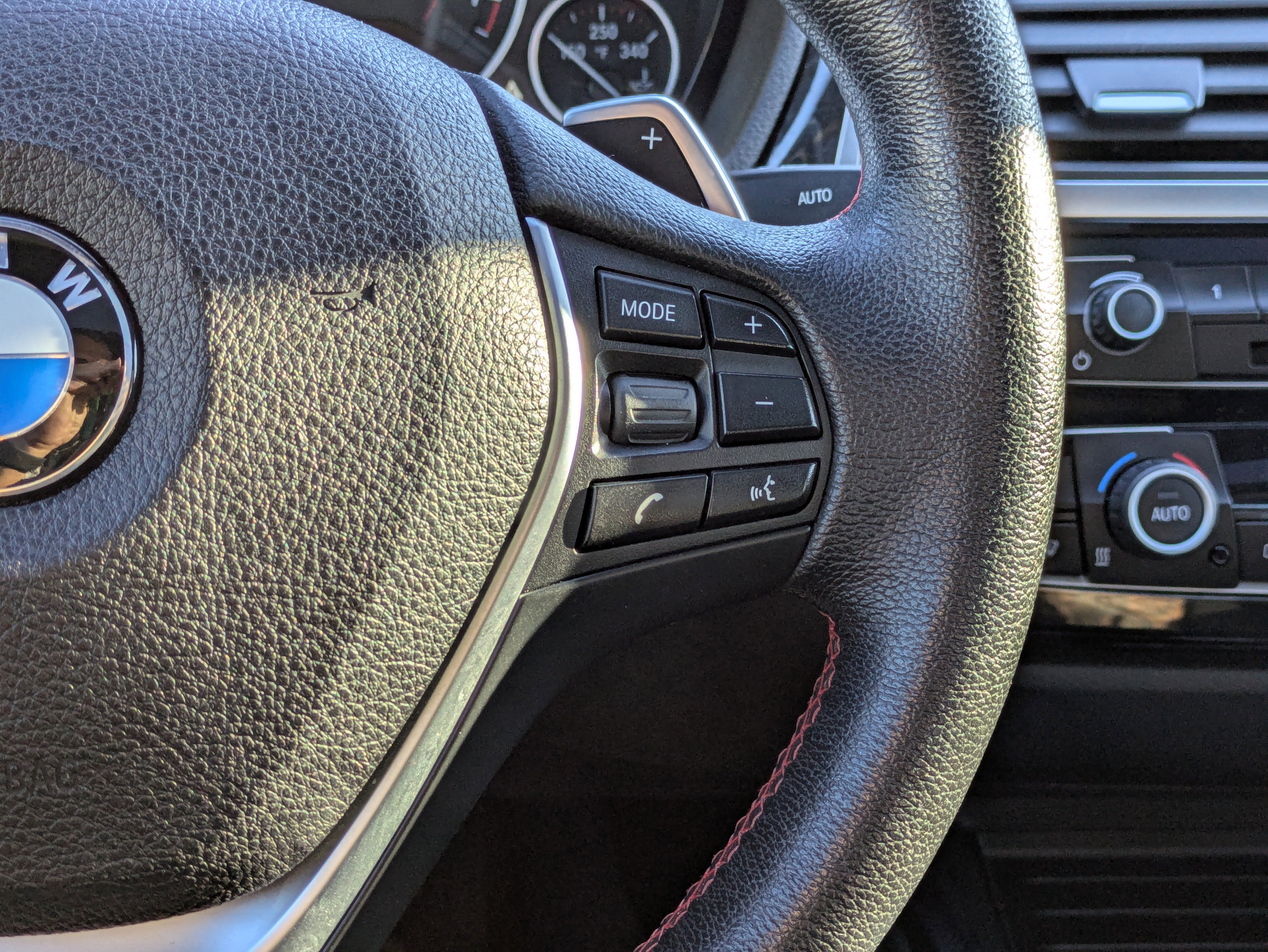 Used 2018 BMW 330i xDrive Sedan image 25