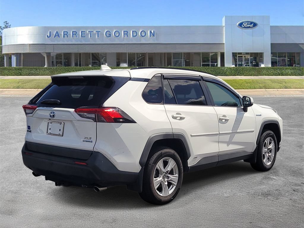 Used 2019 Toyota RAV4 XLE w/ Convenience Package AWD/4WD image 4