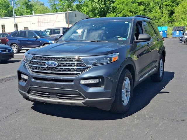 Certified 2022 Ford Explorer XLT w/ Equipment Group 202A AWD/4WD image 5