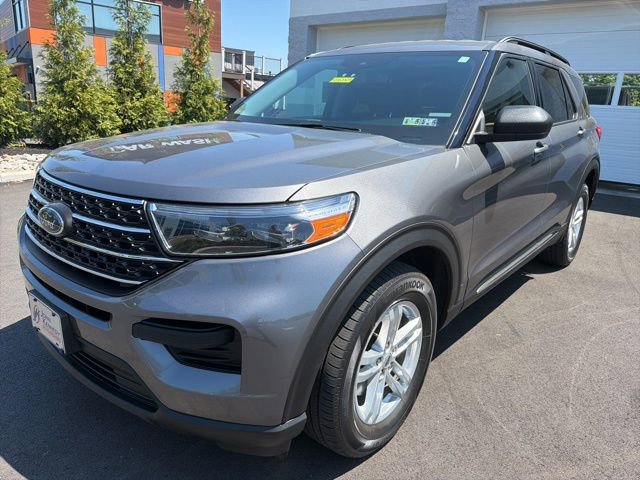 Certified 2022 Ford Explorer XLT AWD/4WD image 1