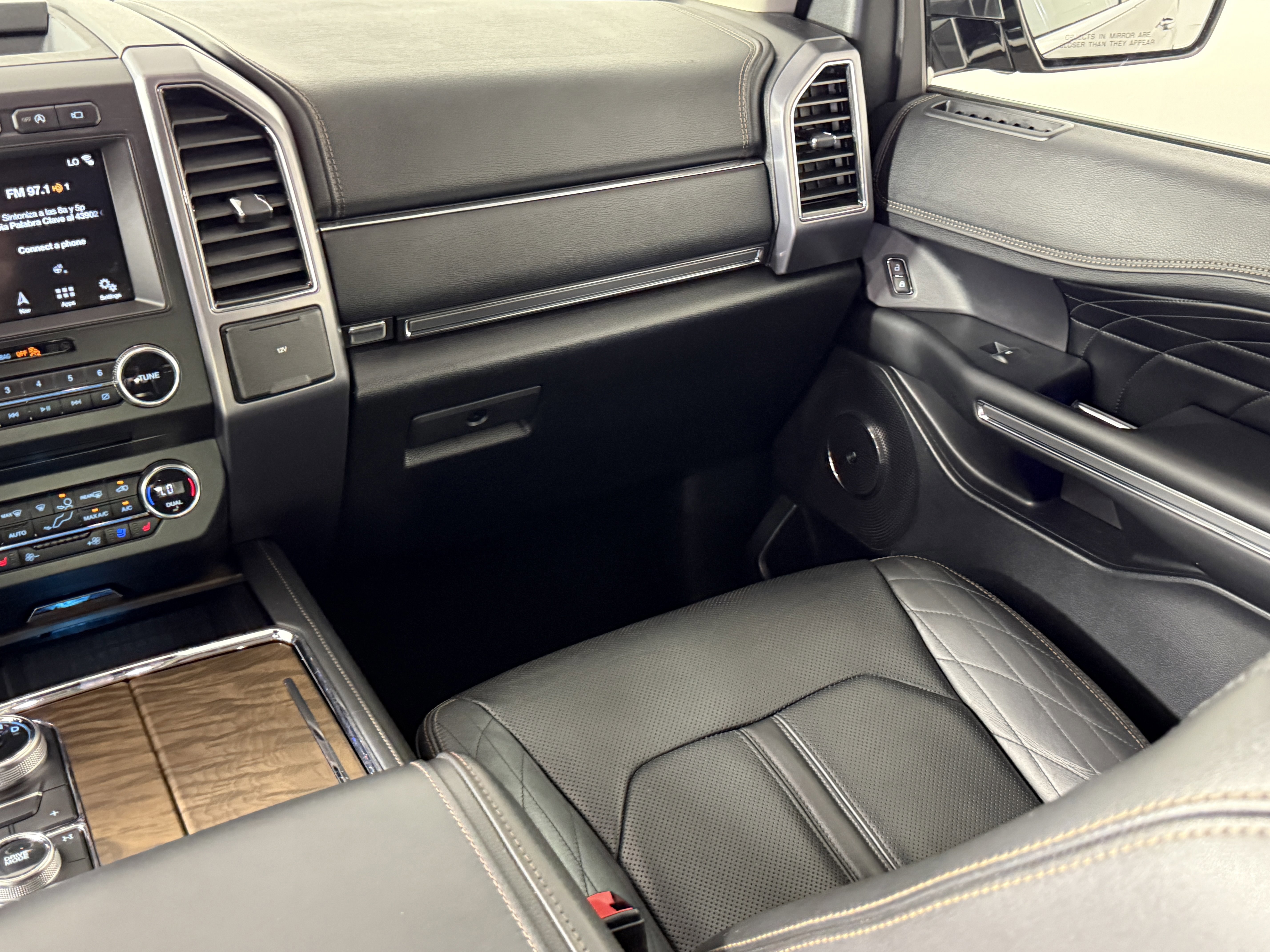 Certified 2018 Ford Expedition Max Platinum image 12