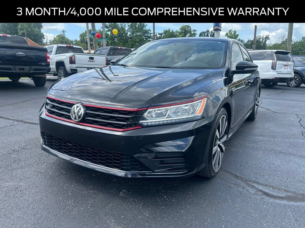 Used 2018 Volkswagen Passat 3.6 FWD image 3