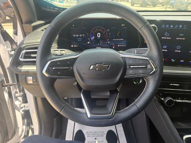 Used 2026 Chevrolet Traverse LT w/ Midnight/Sport Edition FWD image 17