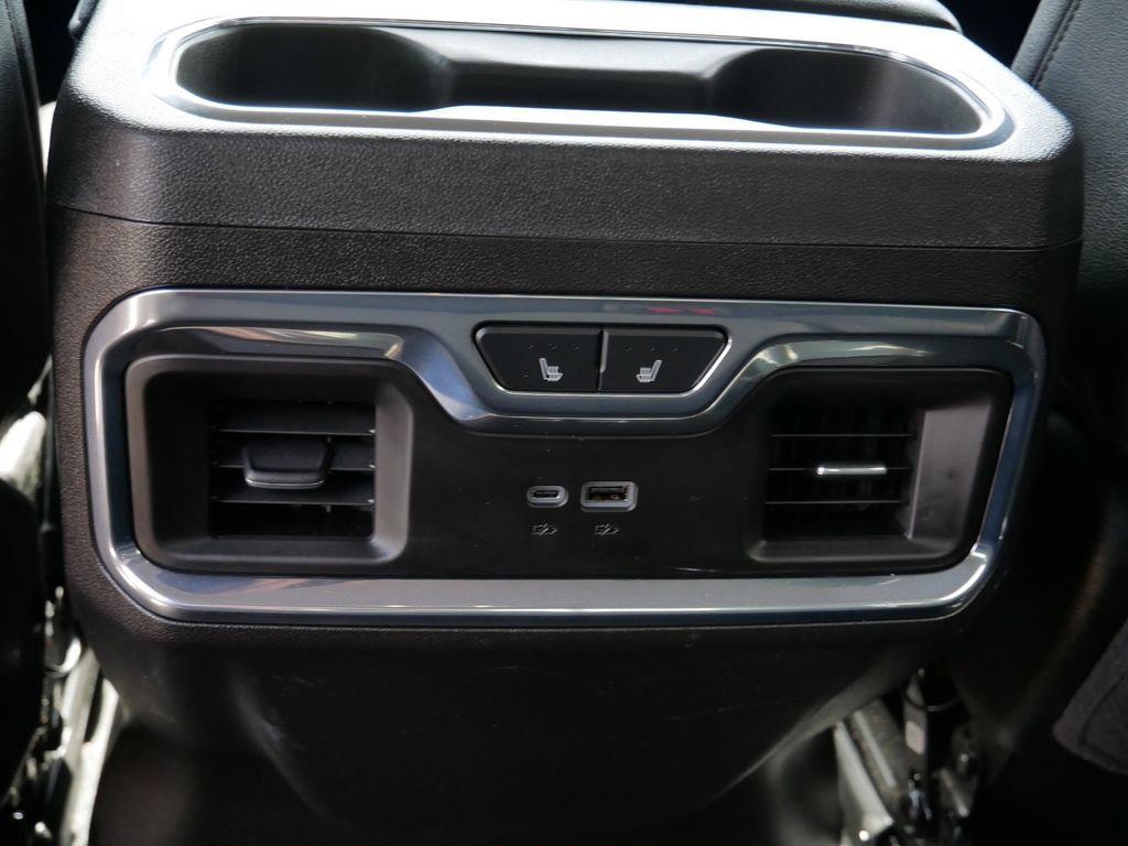 Used 2025 Chevrolet Silverado 1500 LTZ AWD/4WD image 14