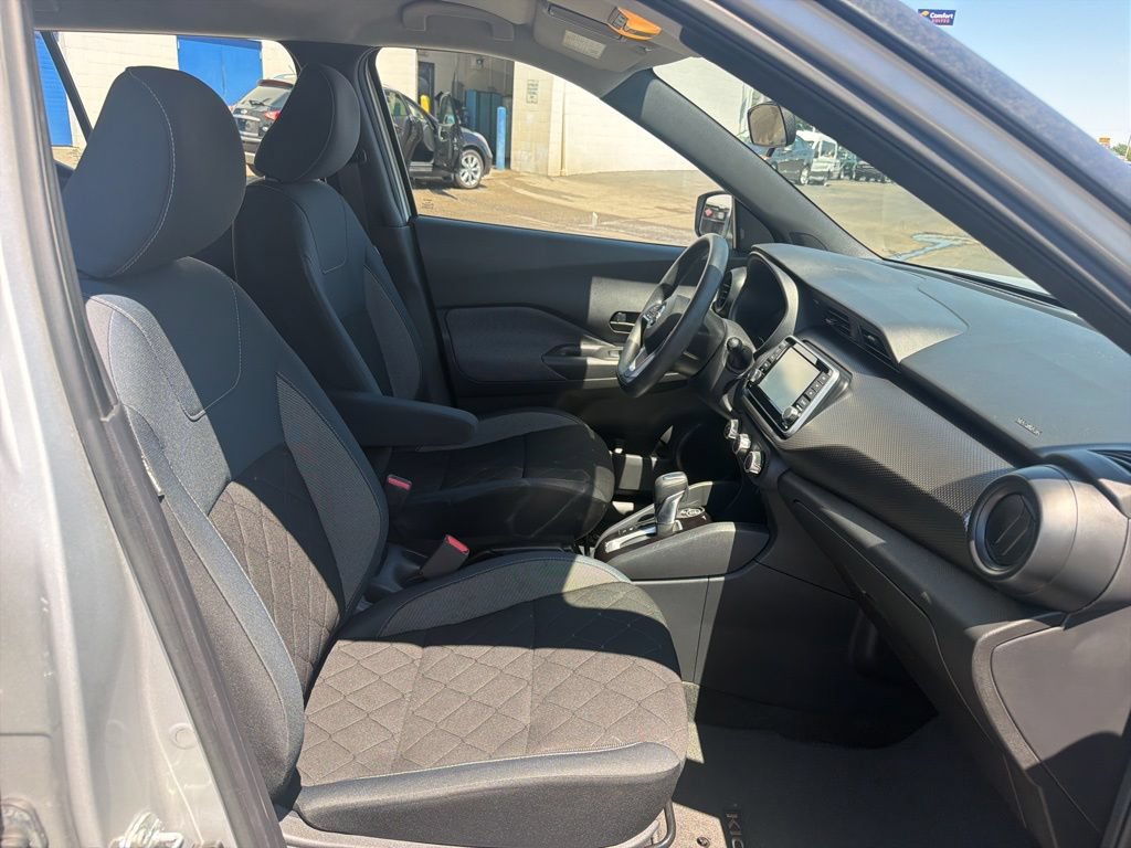 Used 2020 Nissan Kicks S FWD image 38