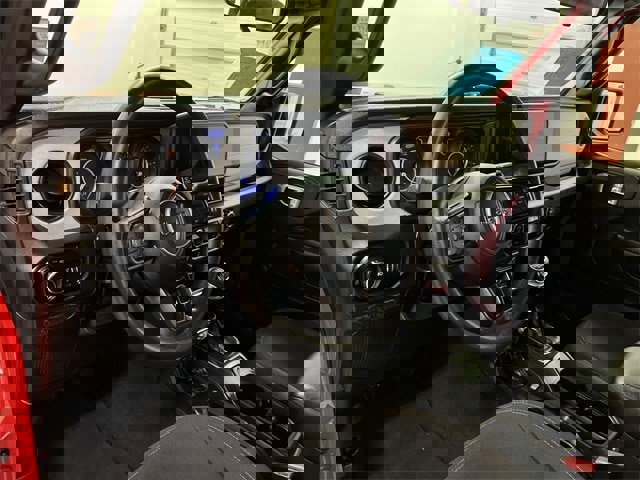 Used 2024 Jeep Wrangler Sport image 11