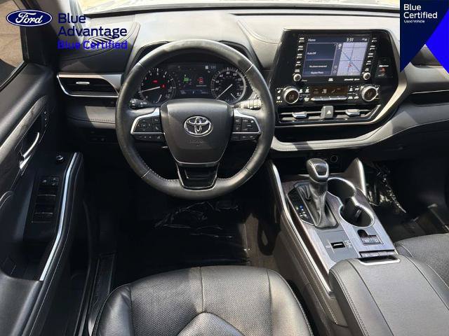 Used 2021 Toyota Highlander Limited FWD image 10