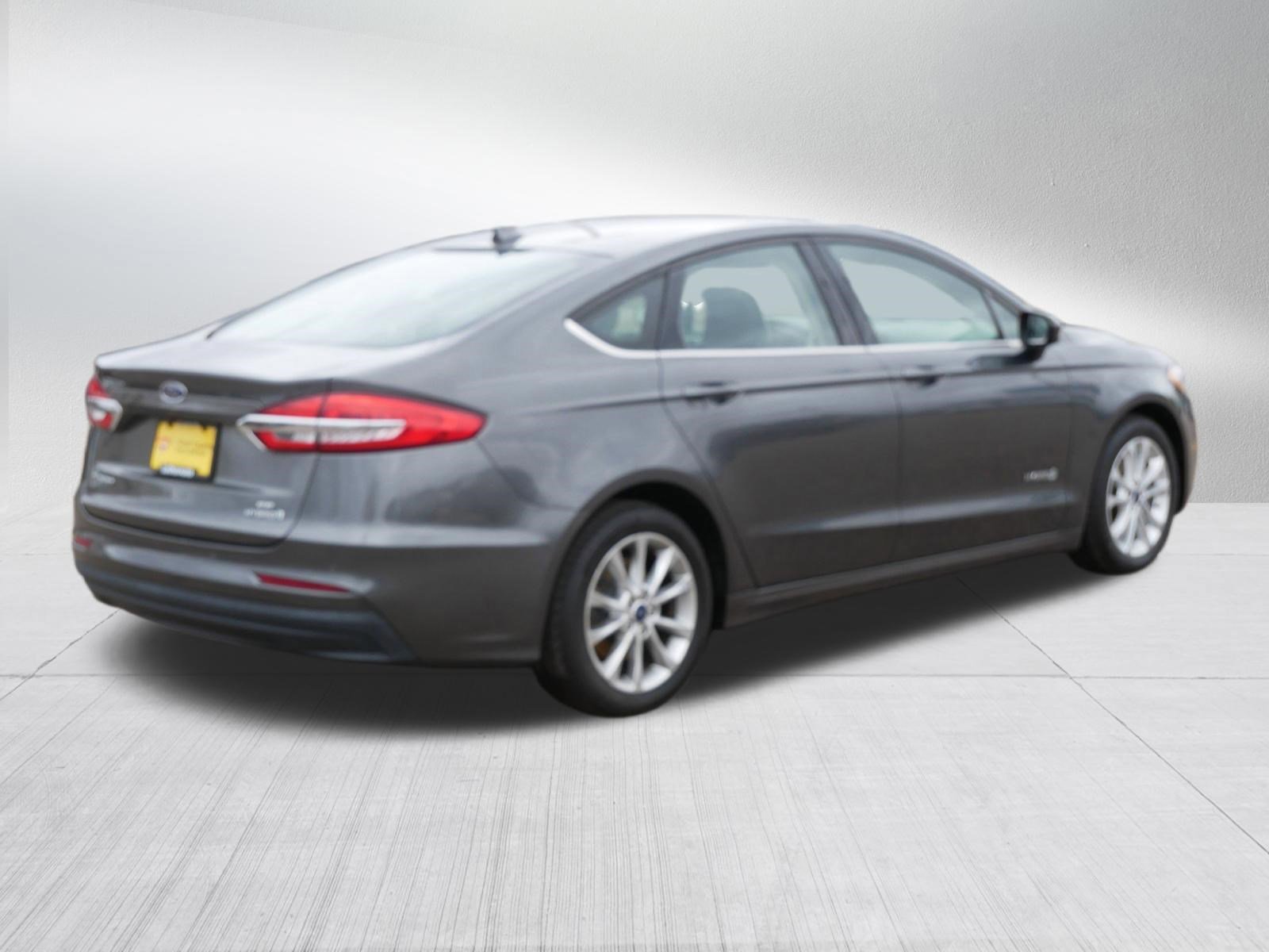 Certified 2019 Ford Fusion SE image 5