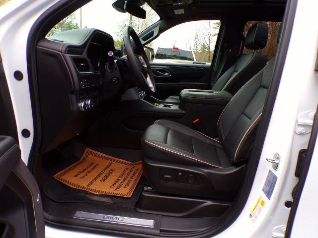 Used 2024 GMC Yukon SLT w/ SLT Luxury Package AWD/4WD image 19