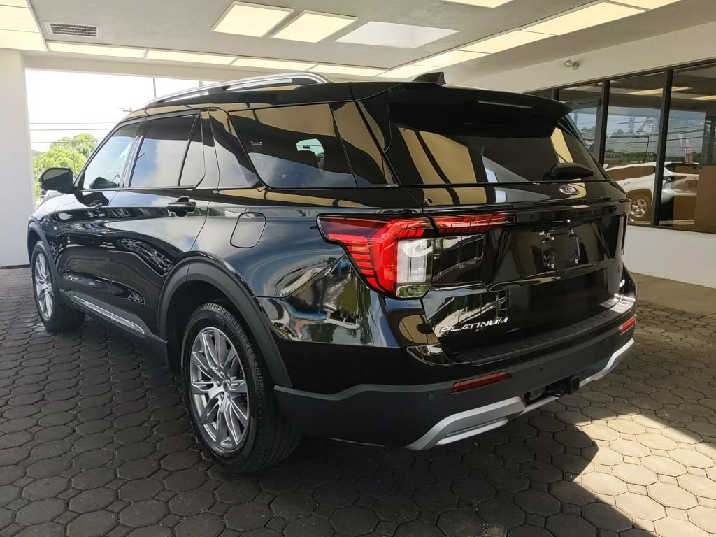 Certified 2025 Ford Explorer Platinum AWD/4WD image 10