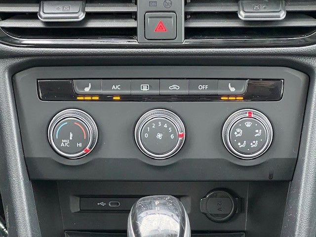 Used 2022 Volkswagen Taos SE image 21