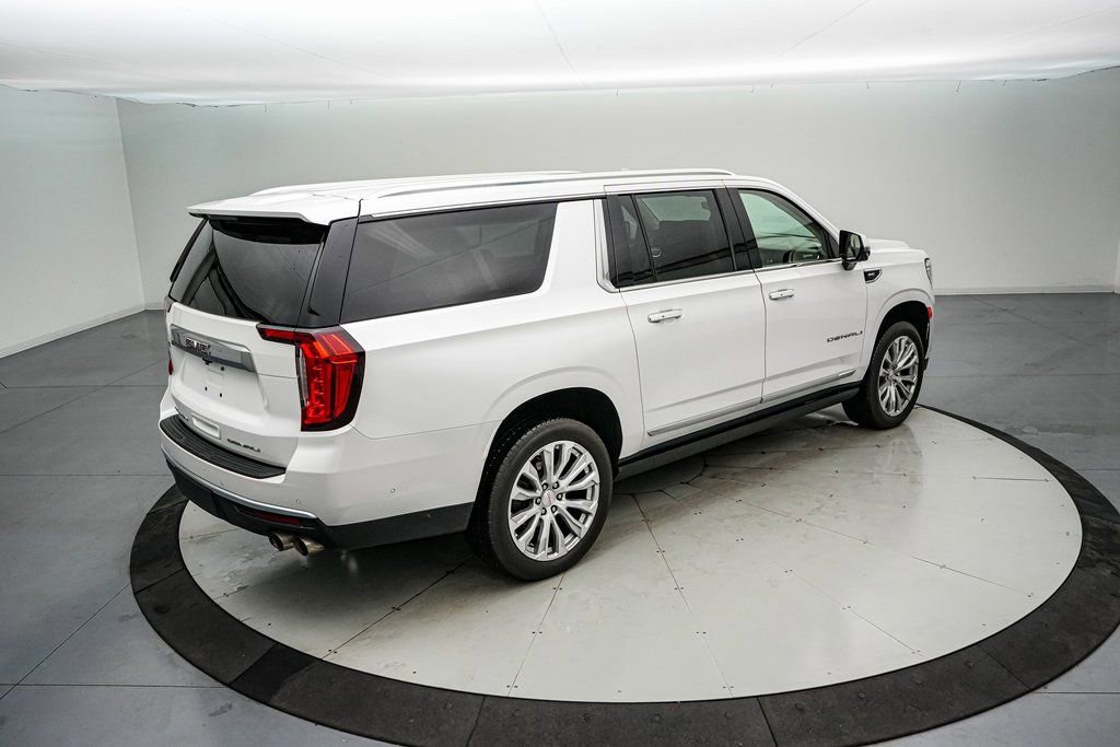 Used 2024 GMC Yukon XL Denali w/ Denali Reserve Package image 5