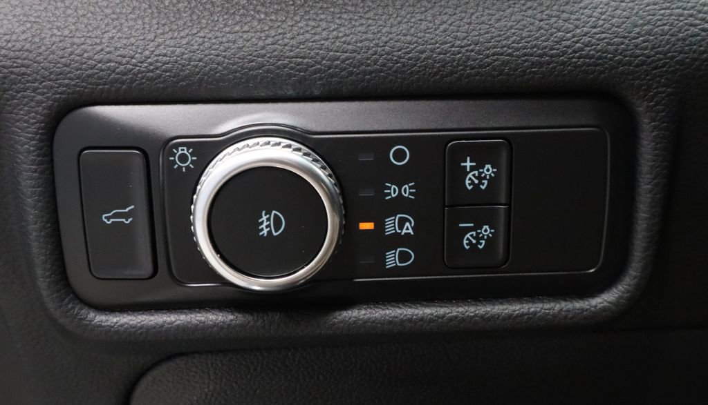 Certified 2020 Ford Explorer Limited image 27