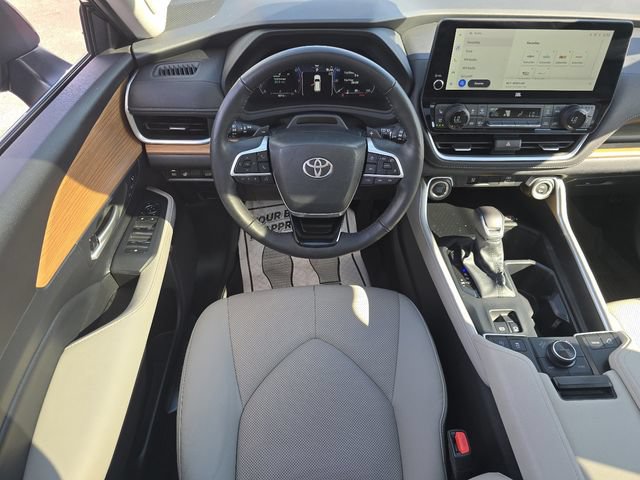 Used 2026 Toyota Grand Highlander AWD image 24
