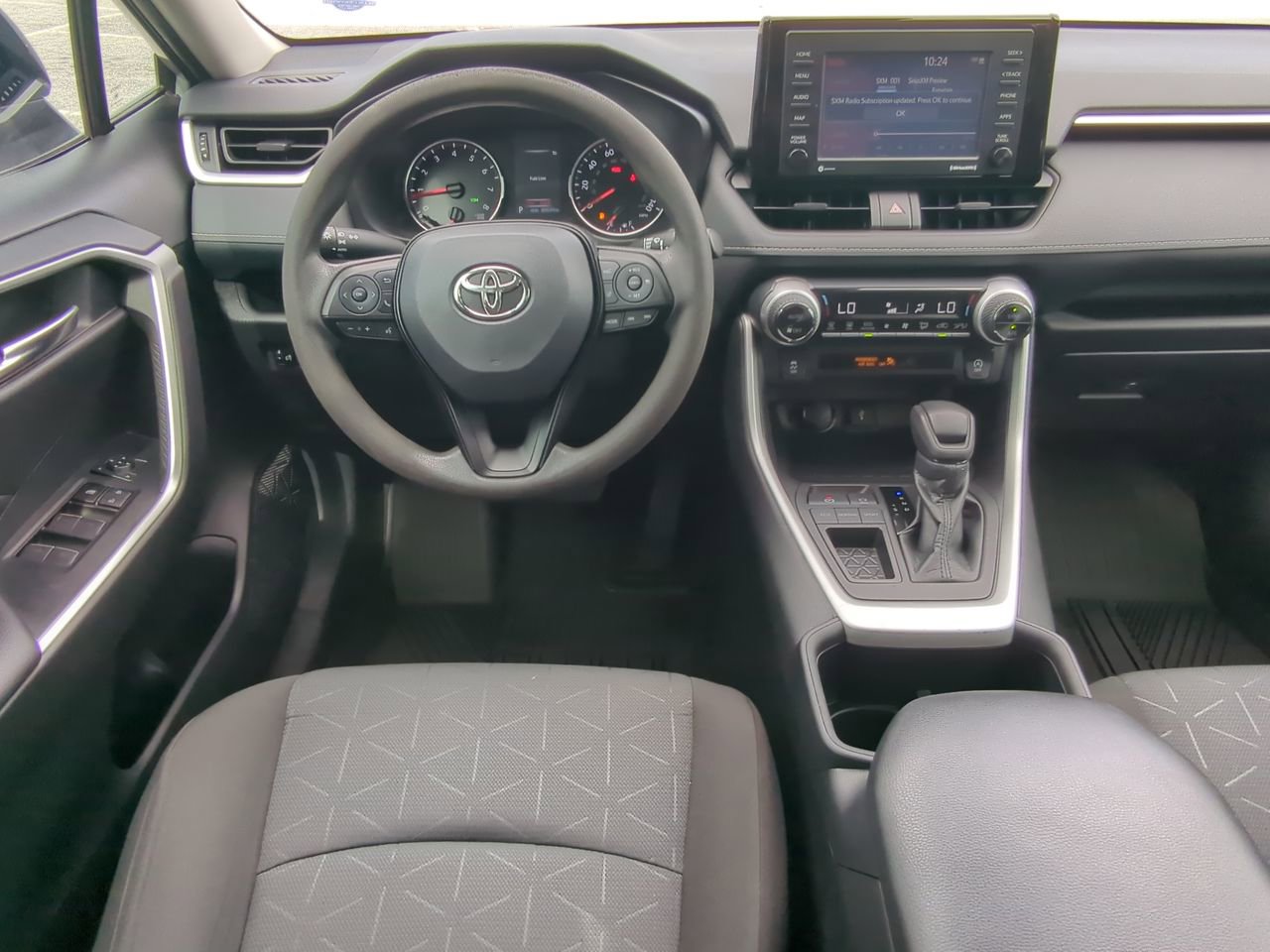 Used 2022 Toyota RAV4 XLE FWD image 14