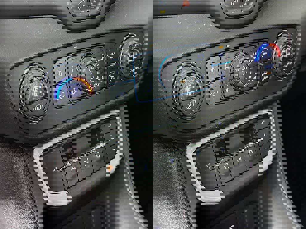 Used 2022 GMC Terrain SLE w/ Driver Convenience Package image 21