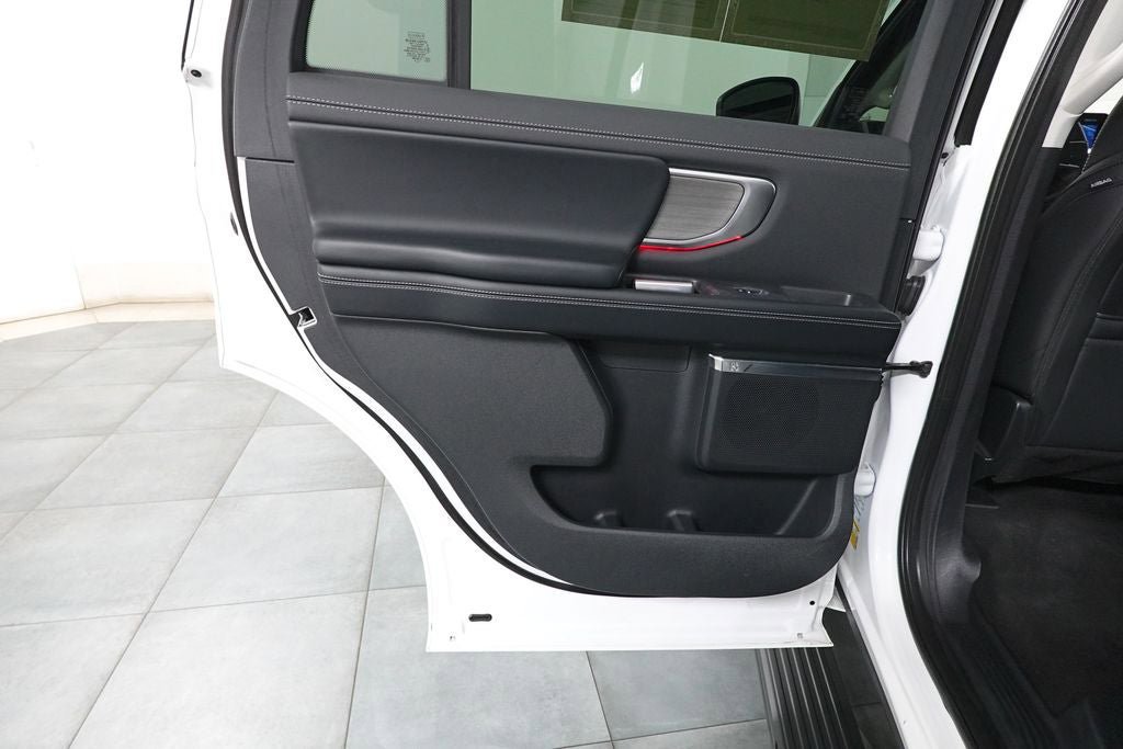 Certified 2025 Ford Expedition Platinum AWD/4WD image 28