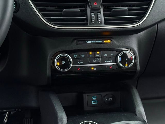 Certified 2022 Ford Escape SE w/ Cold Weather Package image 27