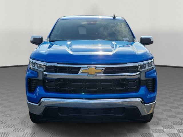 Used 2025 Chevrolet Silverado 1500 LT RWD image 2