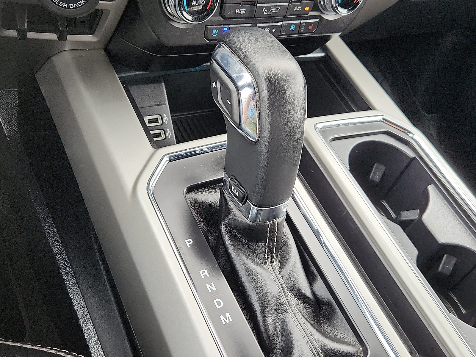 Certified 2019 Ford F150 Lariat w/ Equipment Group 502A Luxury AWD/4WD image 13