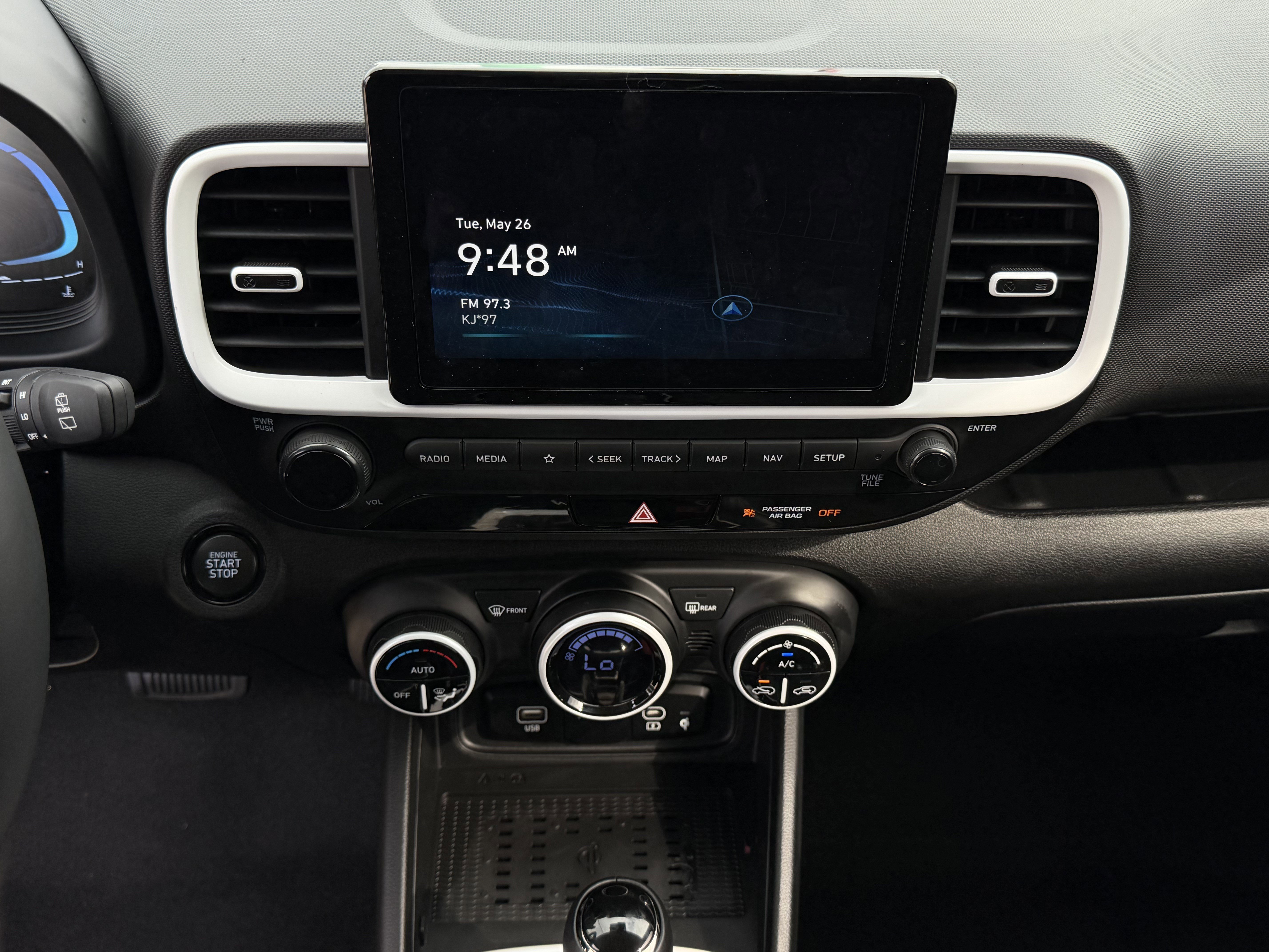 Used 2024 Hyundai Kona SEL w/ Convenience Package FWD image 37