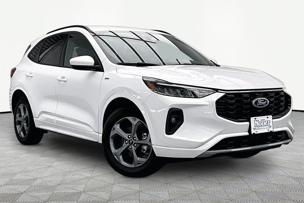 Certified 2023 Ford Escape ST-Line Select AWD/4WD image 12