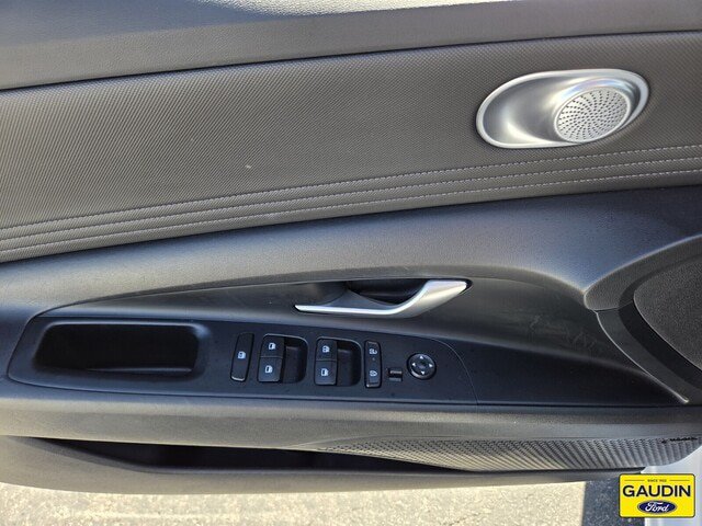 Used 2024 Hyundai Elantra Limited FWD image 18