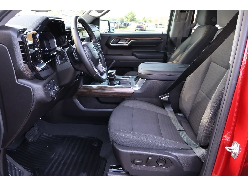 Used 2025 Chevrolet Silverado 1500 RST w/ LPO, Dark Essentials Package AWD/4WD image 27