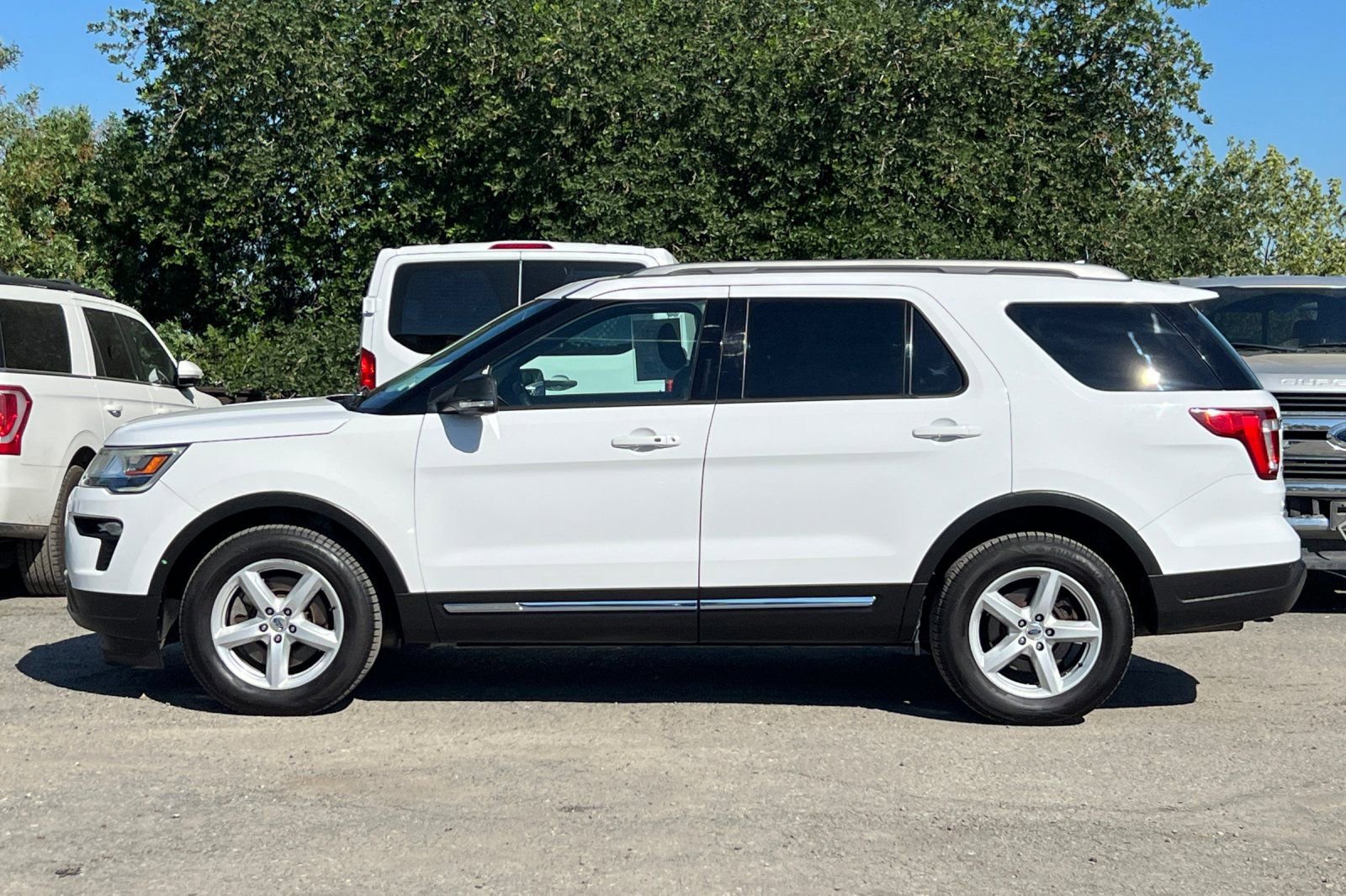 Certified 2019 Ford Explorer XLT w/ Equipment Group 201A image 2