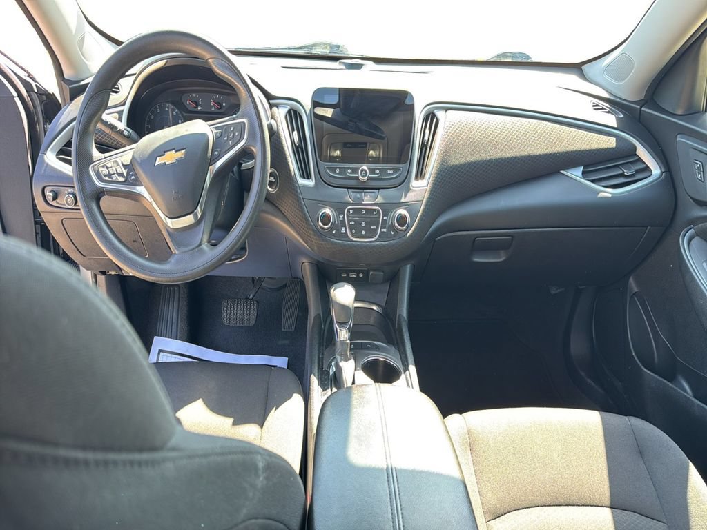 Used 2024 Chevrolet Malibu LT FWD image 14