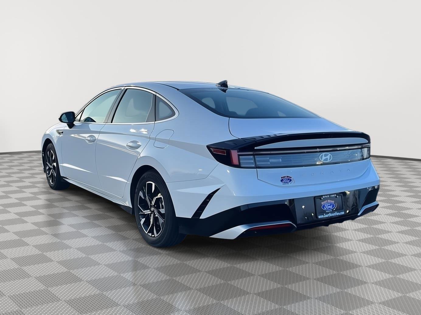 Used 2025 Hyundai Sonata SEL image 3