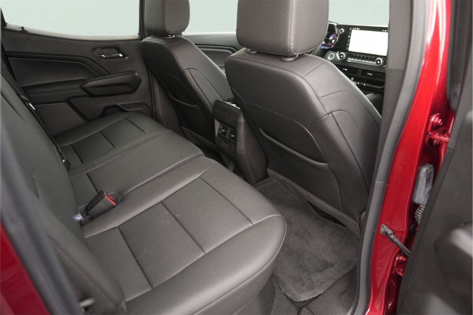 Used 2026 Chevrolet Colorado LT w/ LT Convenience Package AWD/4WD image 14