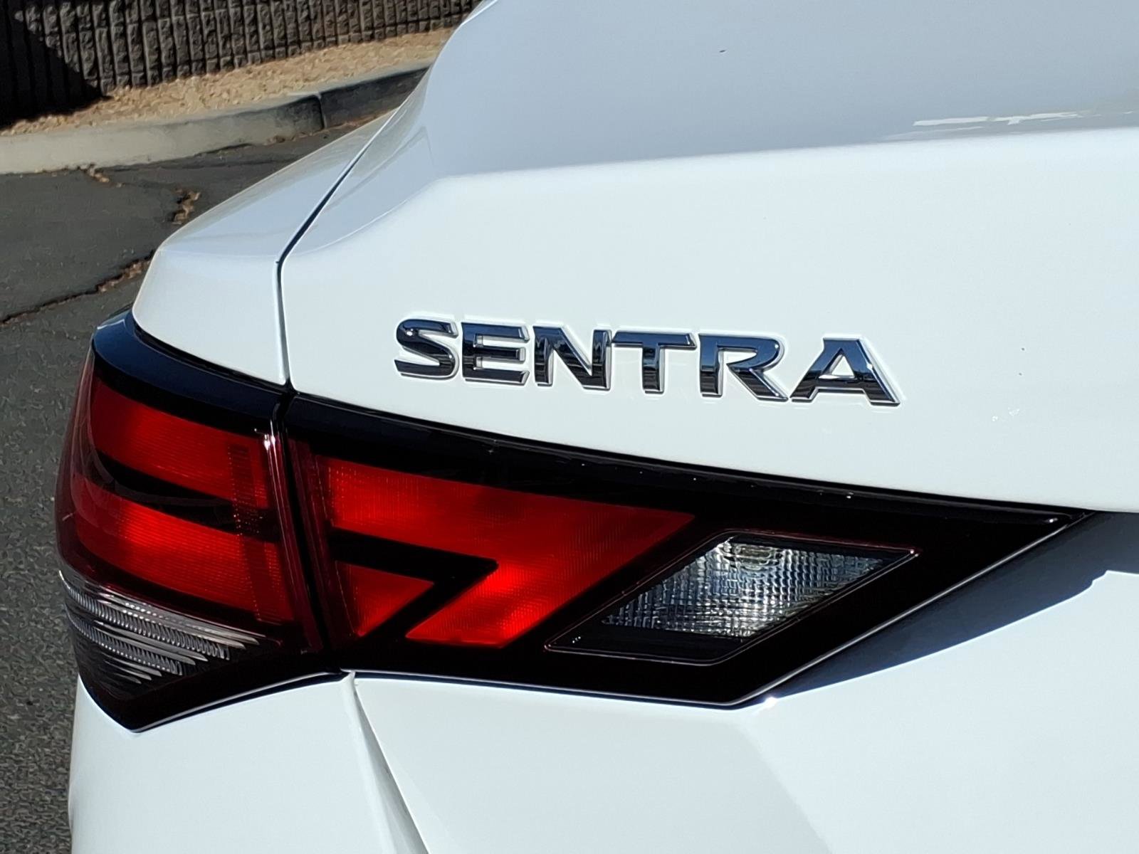 Used 2023 Nissan Sentra SV FWD image 10
