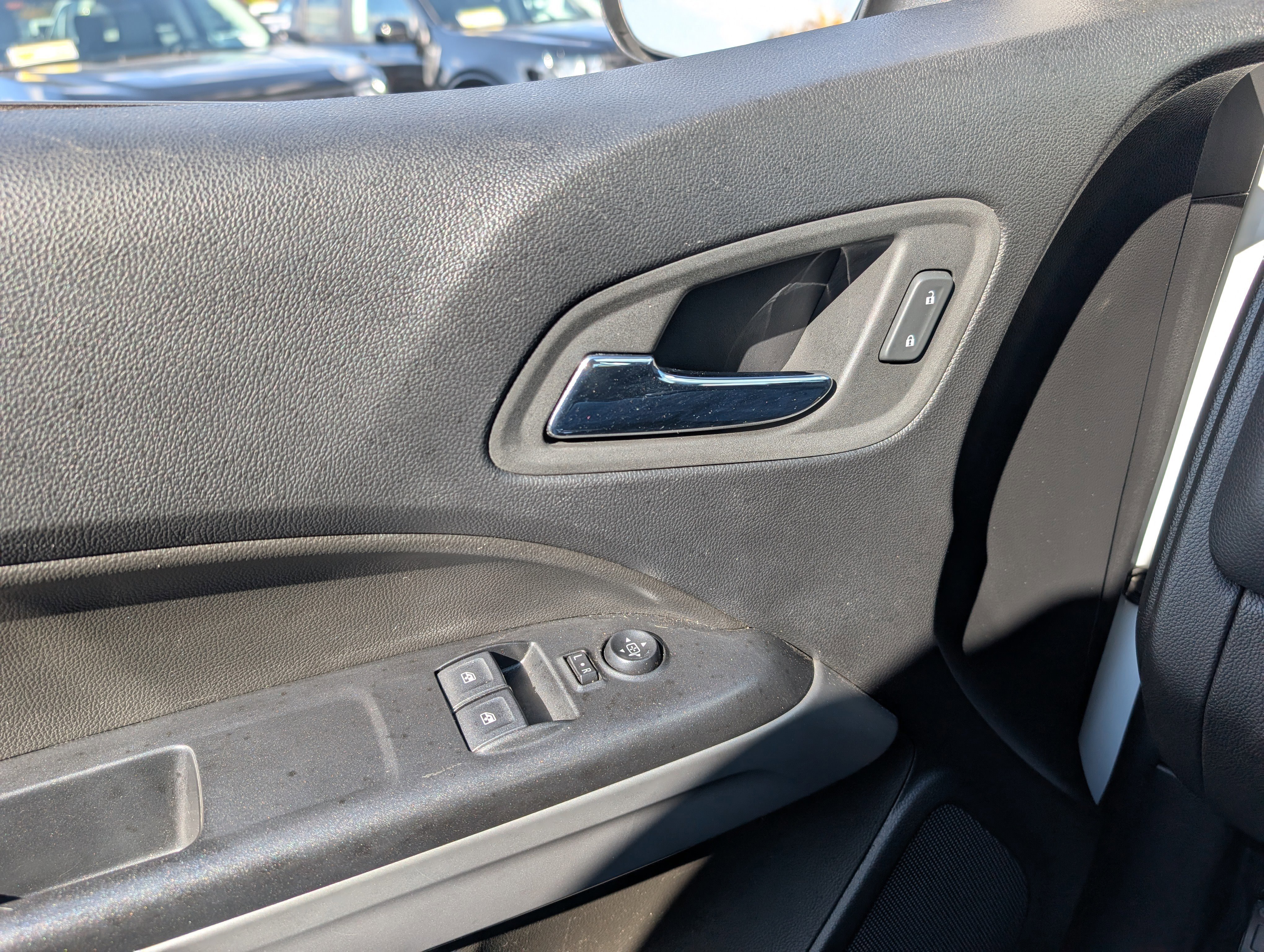 Used 2022 Chevrolet Colorado LT w/ Safety Package image 19