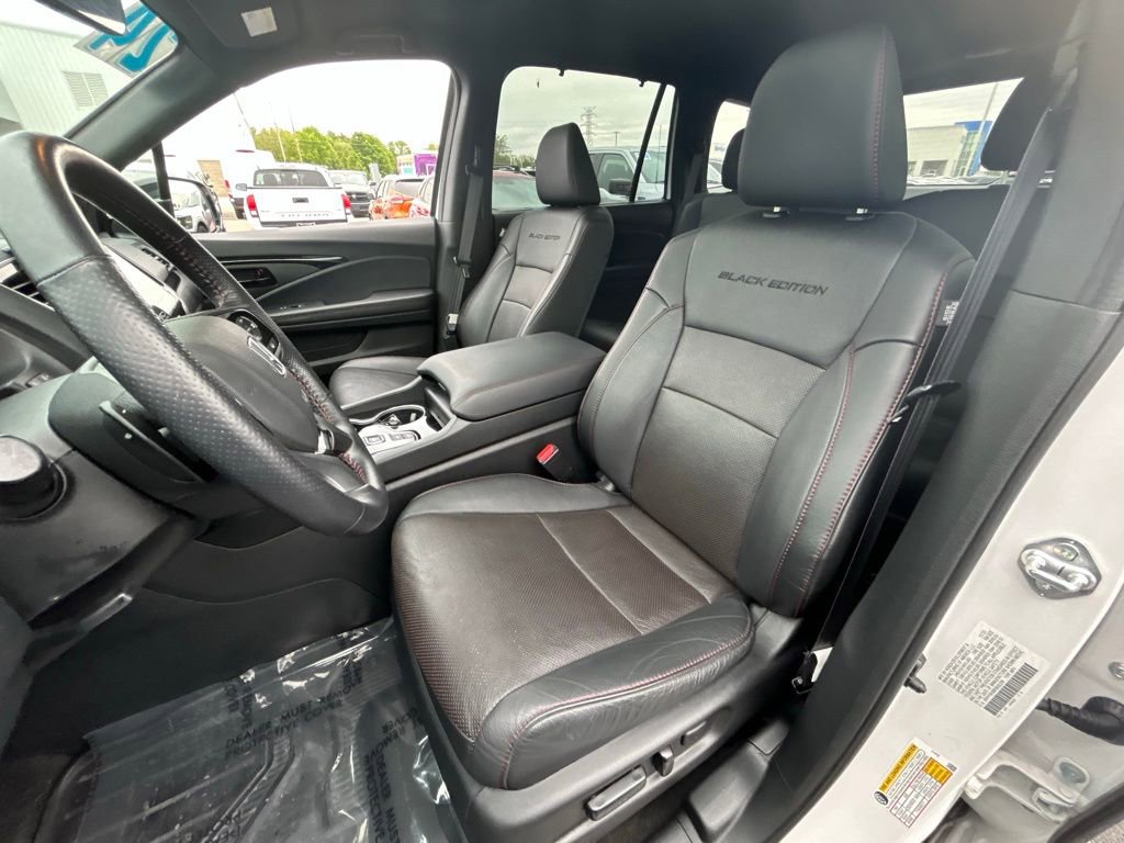 Used 2024 Honda Passport Black Edition image 15