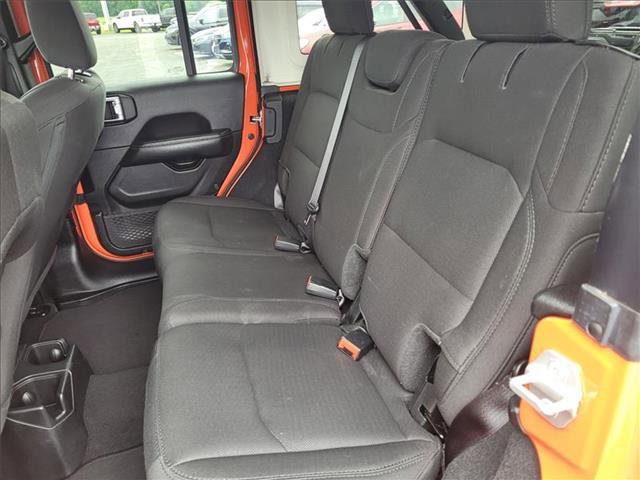 Used 2023 Jeep Wrangler Unlimited Sahara AWD/4WD image 12