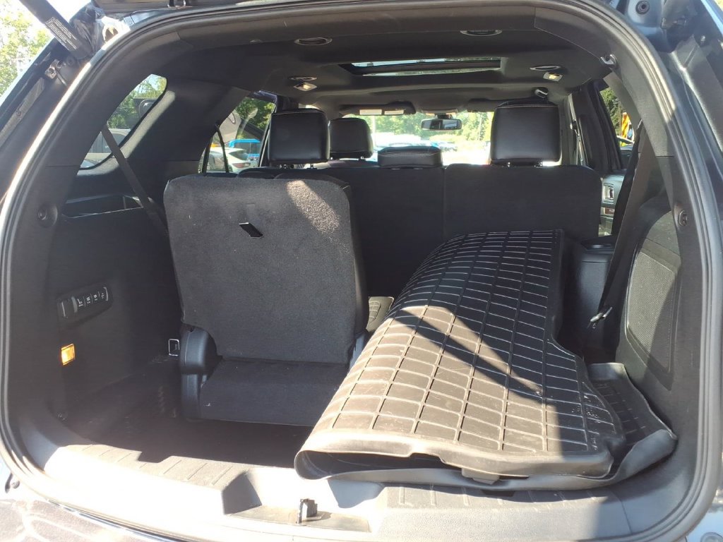 Certified 2017 Ford Explorer Platinum AWD/4WD image 30