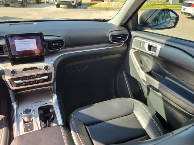 Certified 2023 Ford Explorer XLT w/ Equipment Group 202A RWD image 22