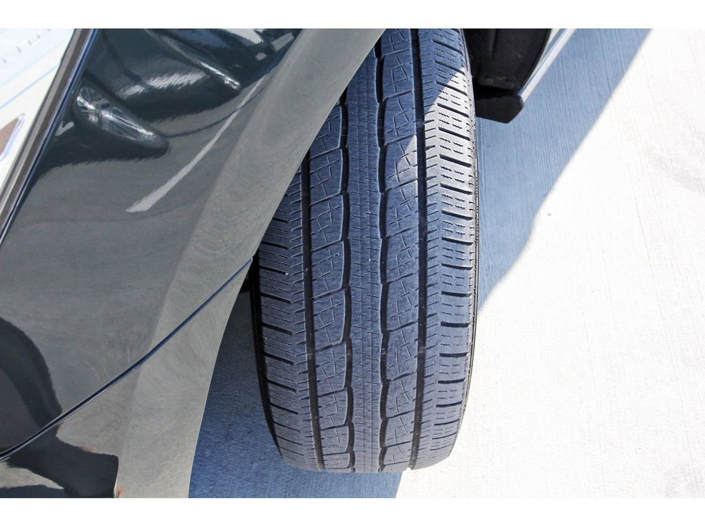 Certified 2023 Ford Expedition Limited image 28