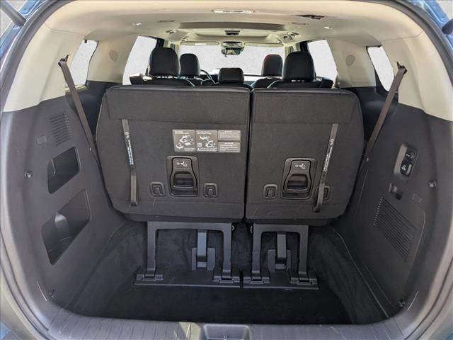 Used 2025 Kia Carnival SX image 6