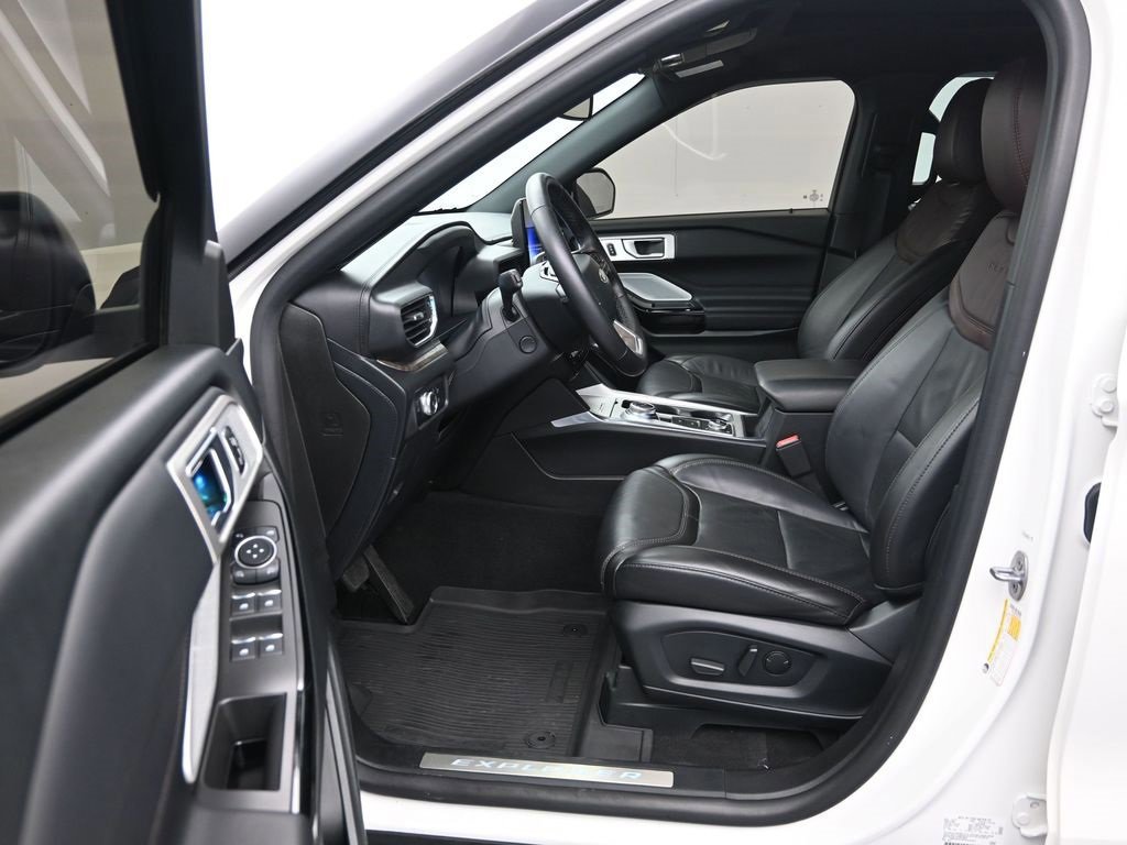 Certified 2023 Ford Explorer Platinum w/ Technology Package image 29